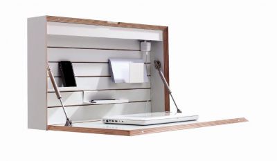 Flatbox Sekretär von Müller Möbelwerkstätten, geöffnet, mit Laptop, Handy und Zubehör. Wandsekretär, platzsparend.